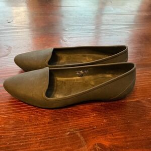 Crocs Iconic Comfort Ballet Flats Women's US 6W Black Pointed Toe Slip-On 203433